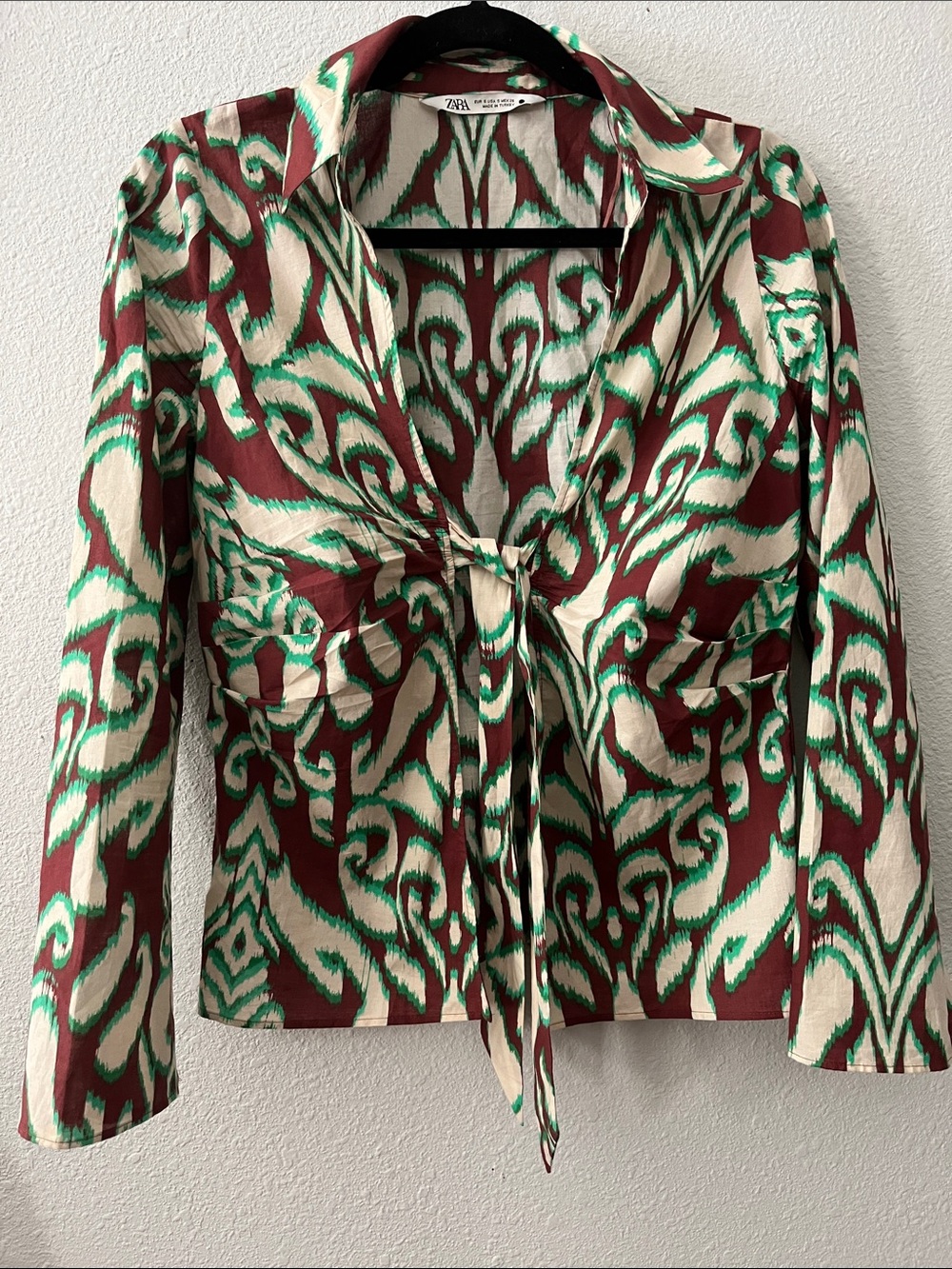 Zara Cream, Green and Burgundy Tie-Front  Cotton Printed Blouse
SZ Sm